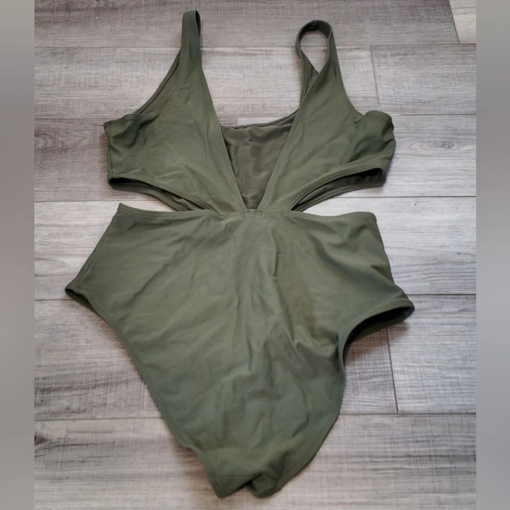 Aerie Green Cut Out One Piece Swimsuit XL Women Chic Cute Summer Beach Olive